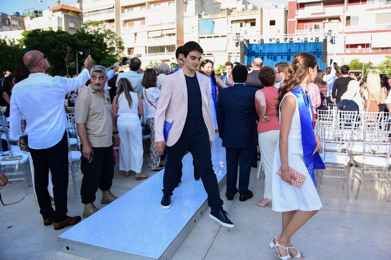 Grand Lycee Franco Prom